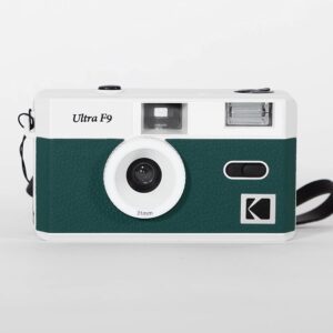 Kodak Ultra F9 35mm Film Camera Camera - Retro Style, Focus Free, Reusable, Built in Flash, Easy to Use (Dark Night Green)